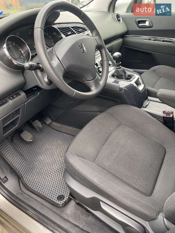Мікровен Peugeot 5008 2011 в Кропивницькому