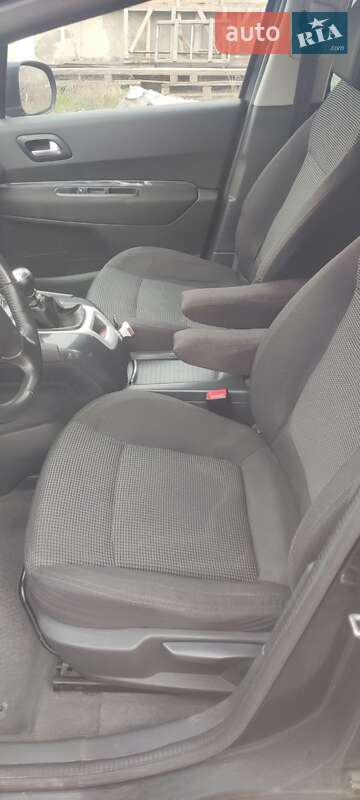 Микровэн Peugeot 5008 2011 в Павлограде