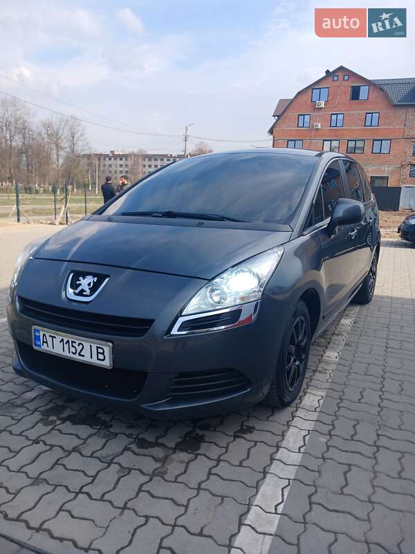 Мікровен Peugeot 5008 2011 в Калуші