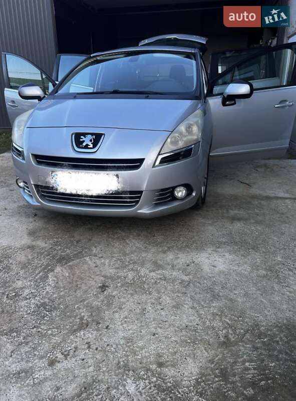 Мікровен Peugeot 5008 2010 в Чернівцях