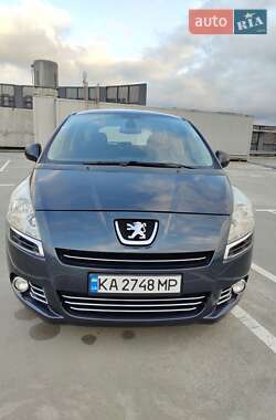 Микровэн Peugeot 5008 2012 в 