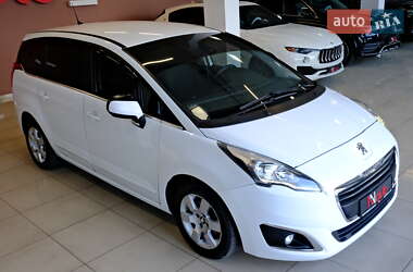 Микровэн Peugeot 5008 2015 в 