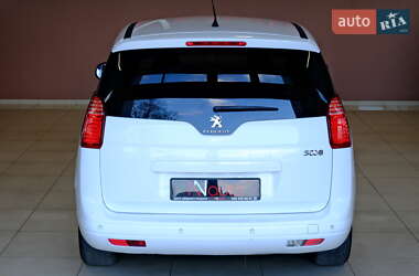Микровэн Peugeot 5008 2015 в 