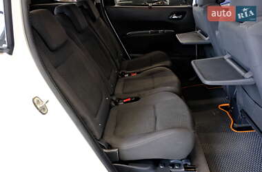 Микровэн Peugeot 5008 2015 в 