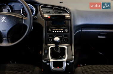 Микровэн Peugeot 5008 2015 в 