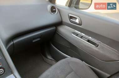 Мікровен Peugeot 5008 2011 в 