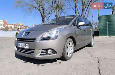 Микровэн Peugeot 5008 2013 в 