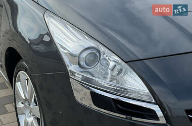 Мікровен Peugeot 5008 2011 в 