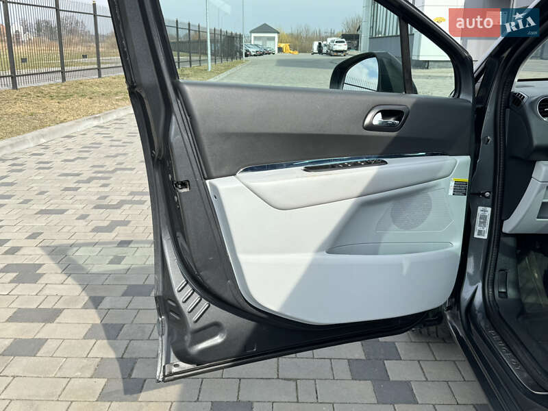 Микровэн Peugeot 5008 2011 в Ковеле