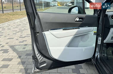 Мікровен Peugeot 5008 2011 в 