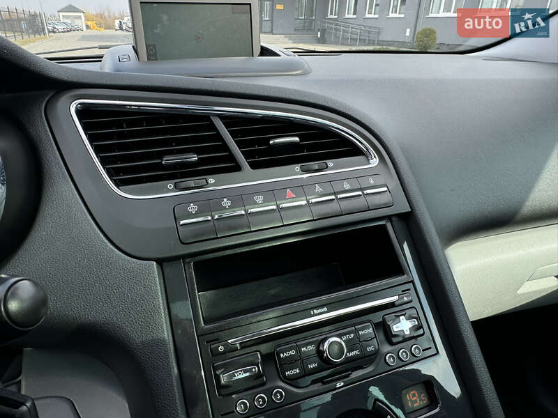 Микровэн Peugeot 5008 2011 в Ковеле