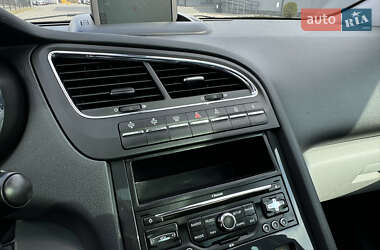 Мікровен Peugeot 5008 2011 в 