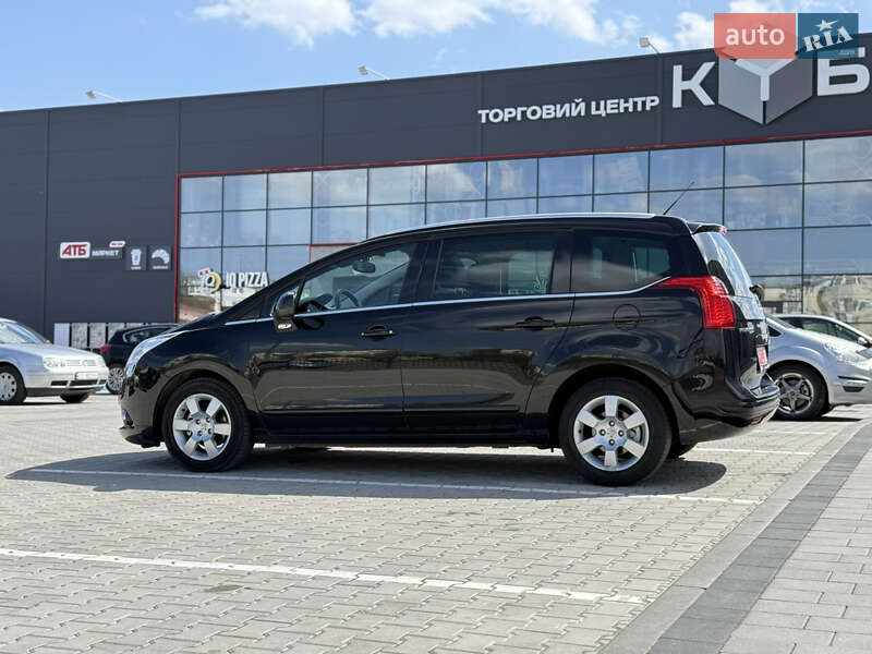 Микровэн Peugeot 5008 2011 в Калуше