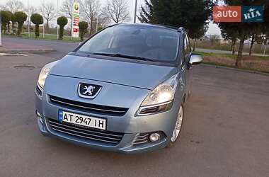 Микровэн Peugeot 5008 2011 в 