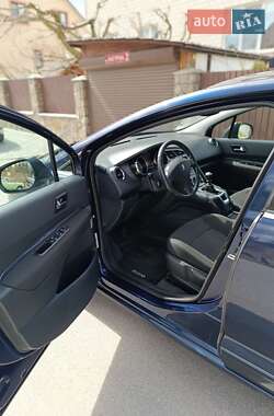 Микровэн Peugeot 5008 2010 в 