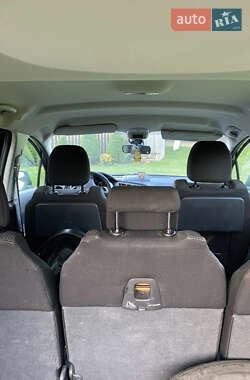 Мікровен Peugeot 5008 2011 в Новояворівську