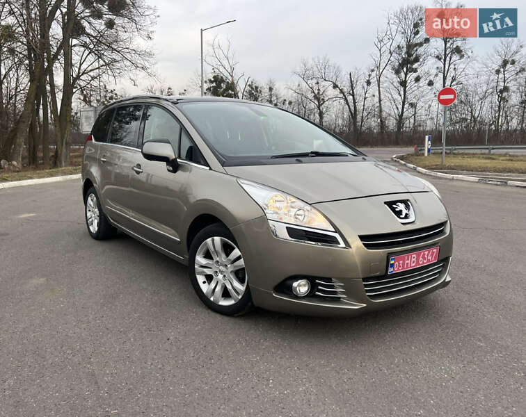 Peugeot 5008 2012