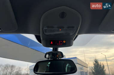 Микровэн Peugeot 5008 2012 в 