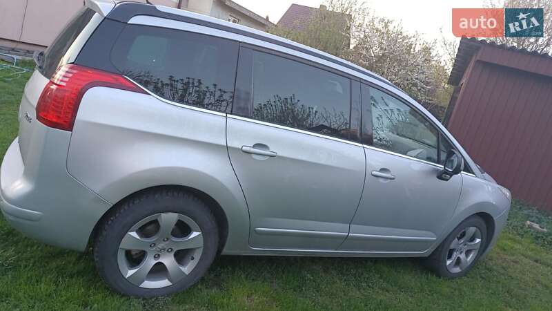 Микровэн Peugeot 5008 2010 в Ровно