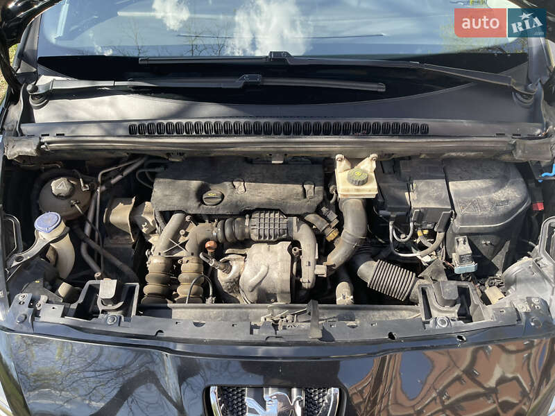 Мікровен Peugeot 5008 2010 в Миколаєві