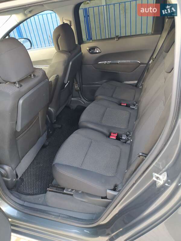 Микровэн Peugeot 5008 2010 в Ковеле