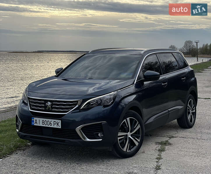 Внедорожник / Кроссовер Peugeot 5008 2018 в 