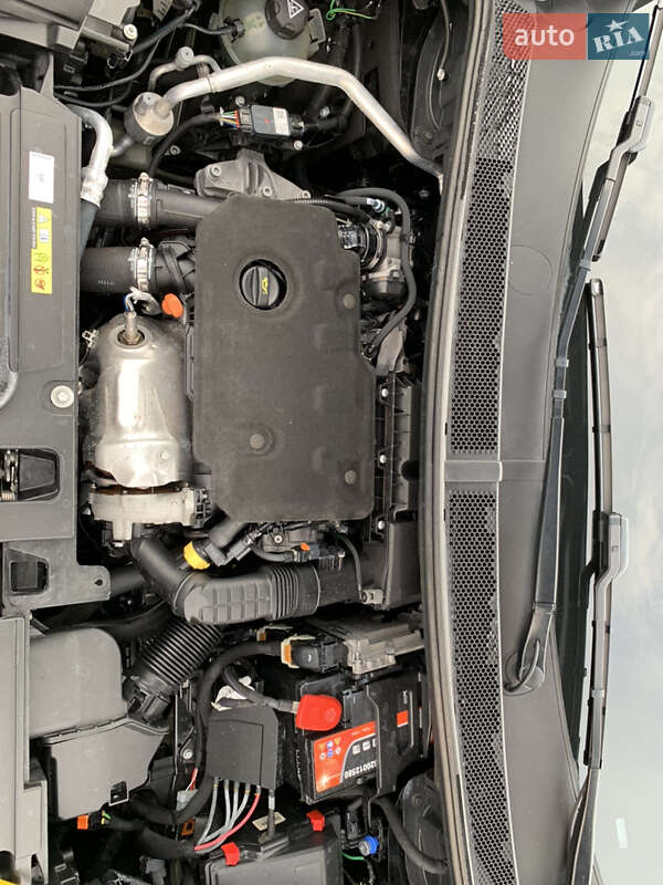 Внедорожник / Кроссовер Peugeot 5008 2019 в Бердичеве