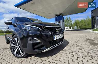 Позашляховик / Кросовер Peugeot 5008 2019 в 