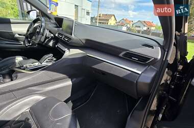 Позашляховик / Кросовер Peugeot 5008 2019 в 