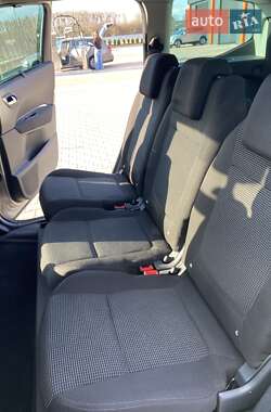 Мікровен Peugeot 5008 2011 в 
