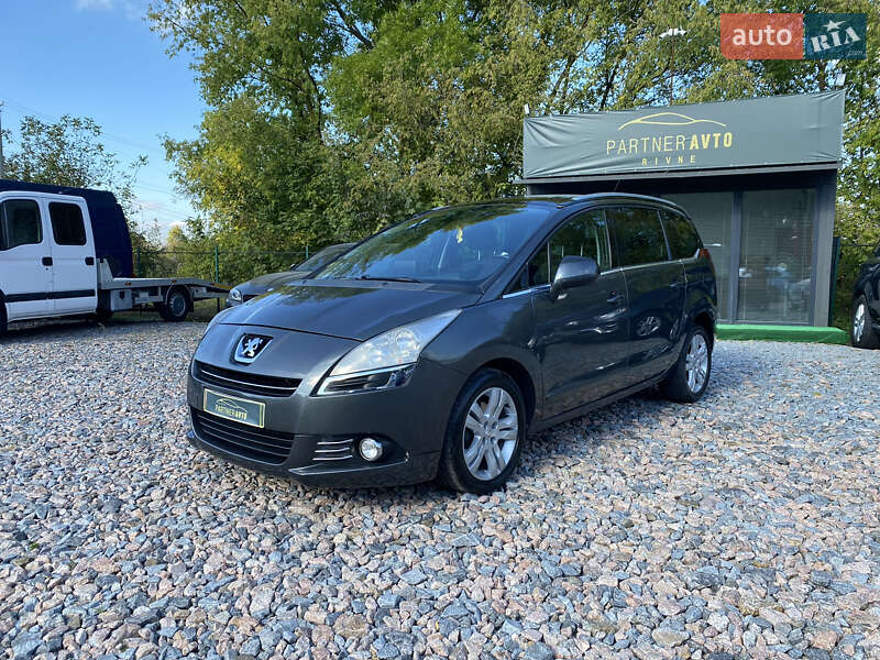 Peugeot 5008 2013