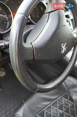 Мікровен Peugeot 5008 2011 в 
