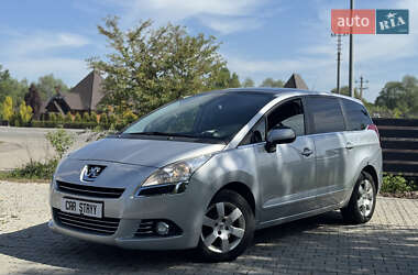 Микровэн Peugeot 5008 2012 в 