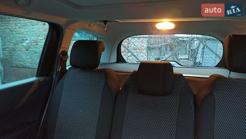 Мікровен Peugeot 5008 2010 в Золочеві