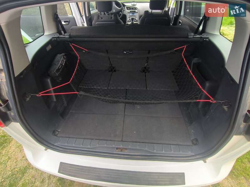 Мікровен Peugeot 5008 2016 в Чернівцях