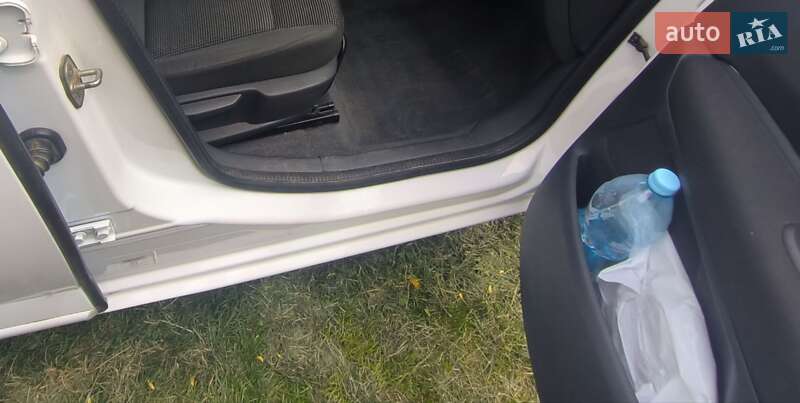 Мікровен Peugeot 5008 2016 в Чернівцях