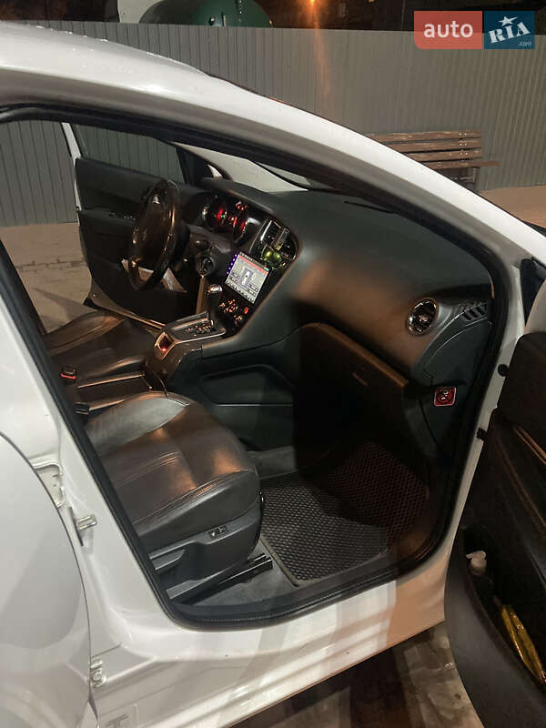 Мікровен Peugeot 5008 2016 в Кривому Розі