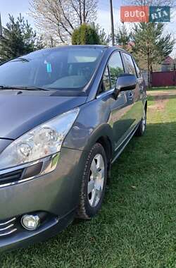 Мікровен Peugeot 5008 2011 в 