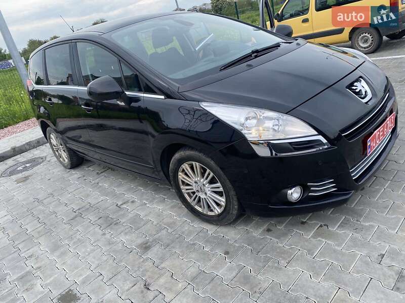 Peugeot 5008 2011