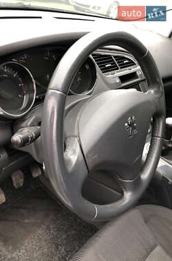 Микровэн Peugeot 5008 2009 в 