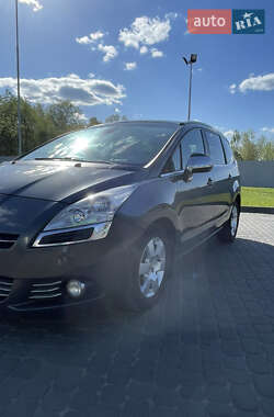Мікровен Peugeot 5008 2012 в 