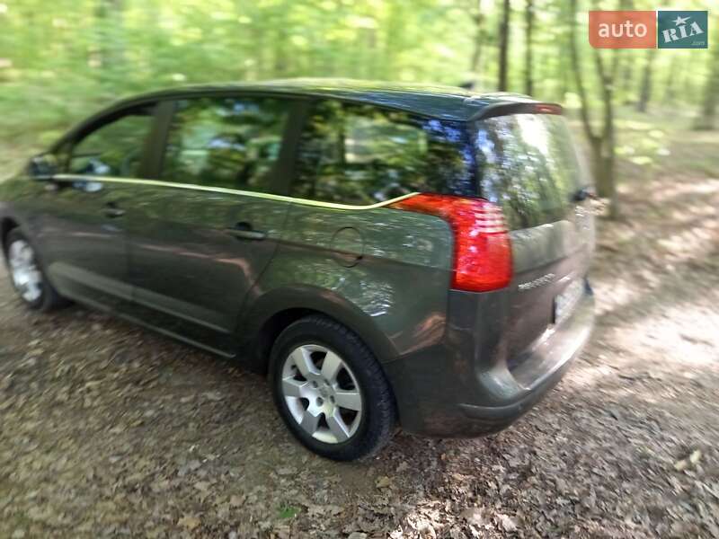 Мікровен Peugeot 5008 2010 в Чернівцях