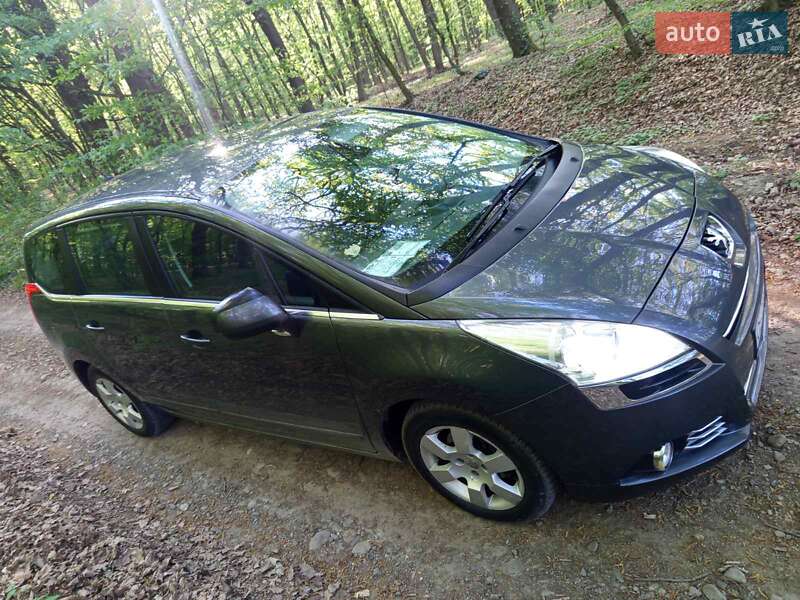 Мікровен Peugeot 5008 2010 в Чернівцях