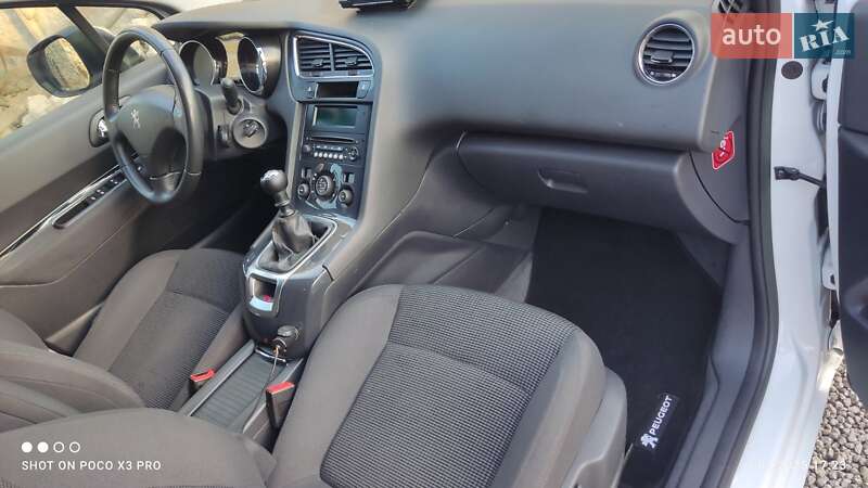 Мікровен Peugeot 5008 2014 в Тернополі
