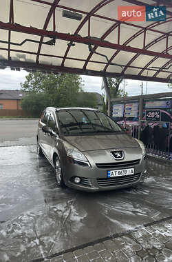 Микровэн Peugeot 5008 2013 в 