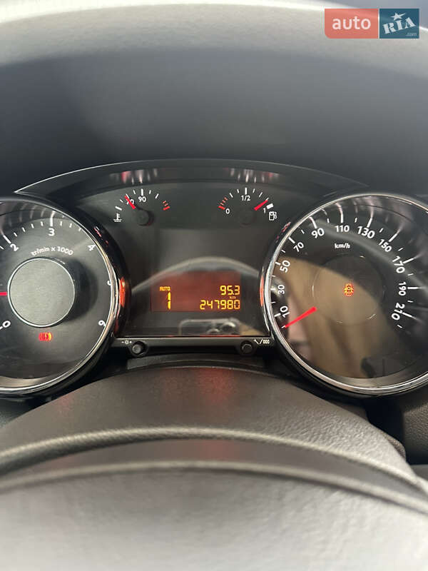 Микровэн Peugeot 5008 2013 в Ивано-Франковске