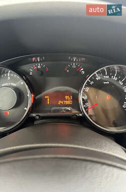Микровэн Peugeot 5008 2013 в 