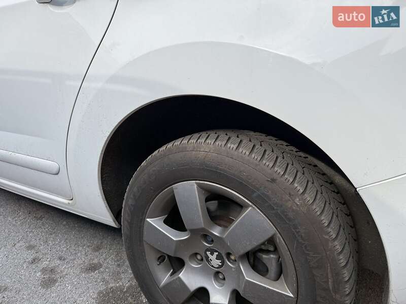 Мікровен Peugeot 5008 2016 в Житомирі