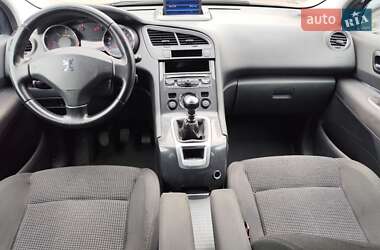 Микровэн Peugeot 5008 2010 в 