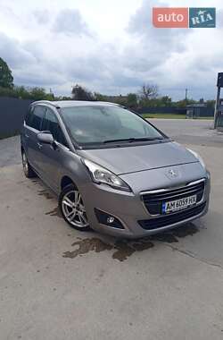 Мікровен Peugeot 5008 2014 в Пулинах